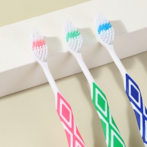 Fresh Breath Antybakteryjna szczoteczka do zębów z włosia Nyon