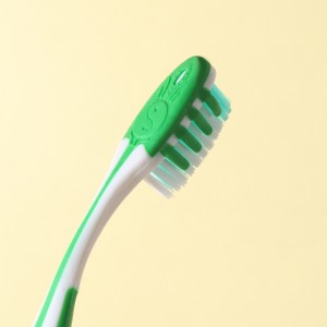 Brosse à Dents Classique Poils Souples Pour Dents Sensibles