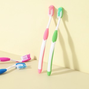 4 brosses à dents familiales personnalisées souples