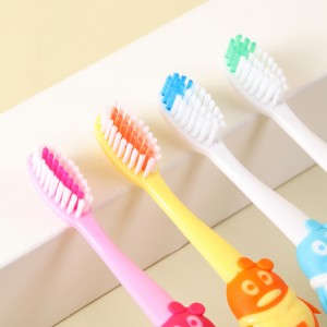 Brosse à dents antidérapante pour enfants avec poignée en silicone