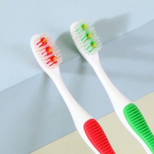 Monarcha Toothbrush Coitianta Monarcha Scuab fiacla do Dhaoine Fásta OEM