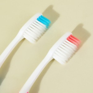 แปรงสีฟันขนนุ่ม Fading Color brishtle OEM Toothbrush