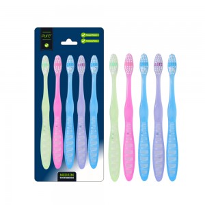 4 brosses à dents familiales couleur bonbon