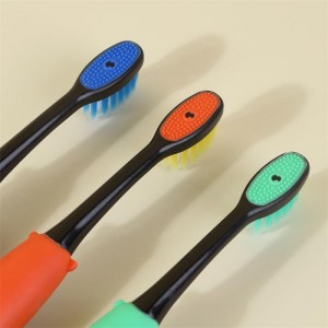 Brosse à dents en silicone antidérapante pour enfants