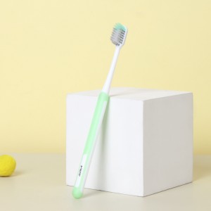 Antibacterial Bristle Toothbrush Táirgí Fiaclóireachta