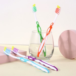 White Advanced Toothbrush Soft Toothbrush للكبار