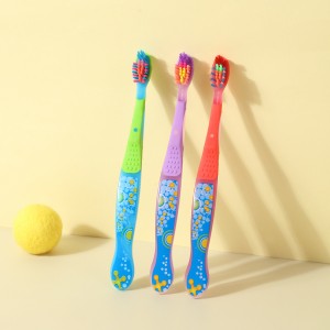 Brosse à dents pour enfants à poils doux et à petite tête